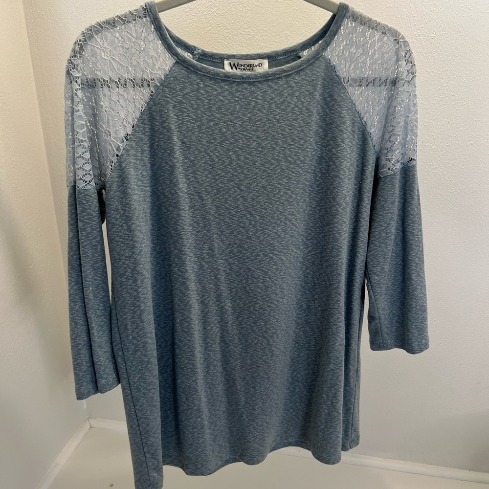 WONDERLAND Blue Lace Accent Top